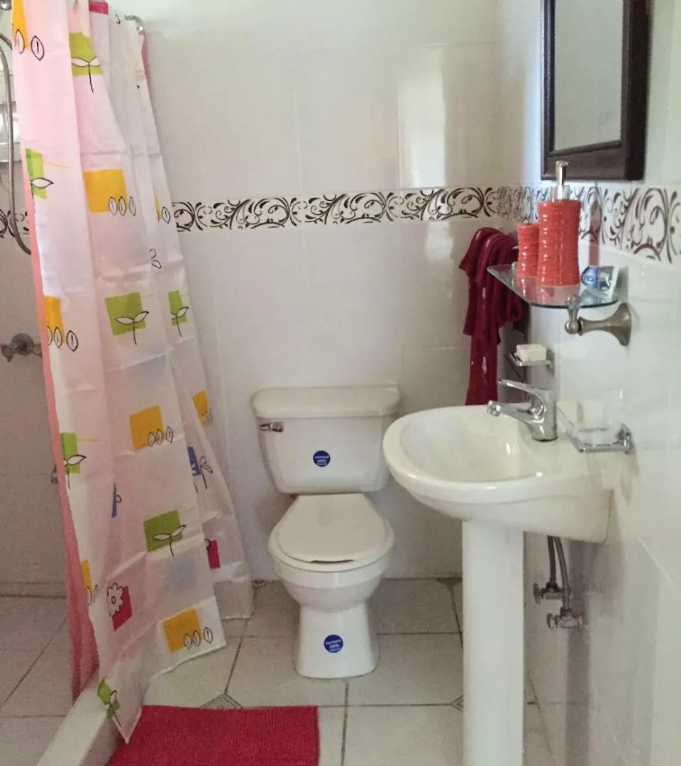 Goldenview Guesthouse Очо-Риос Гостевой дом