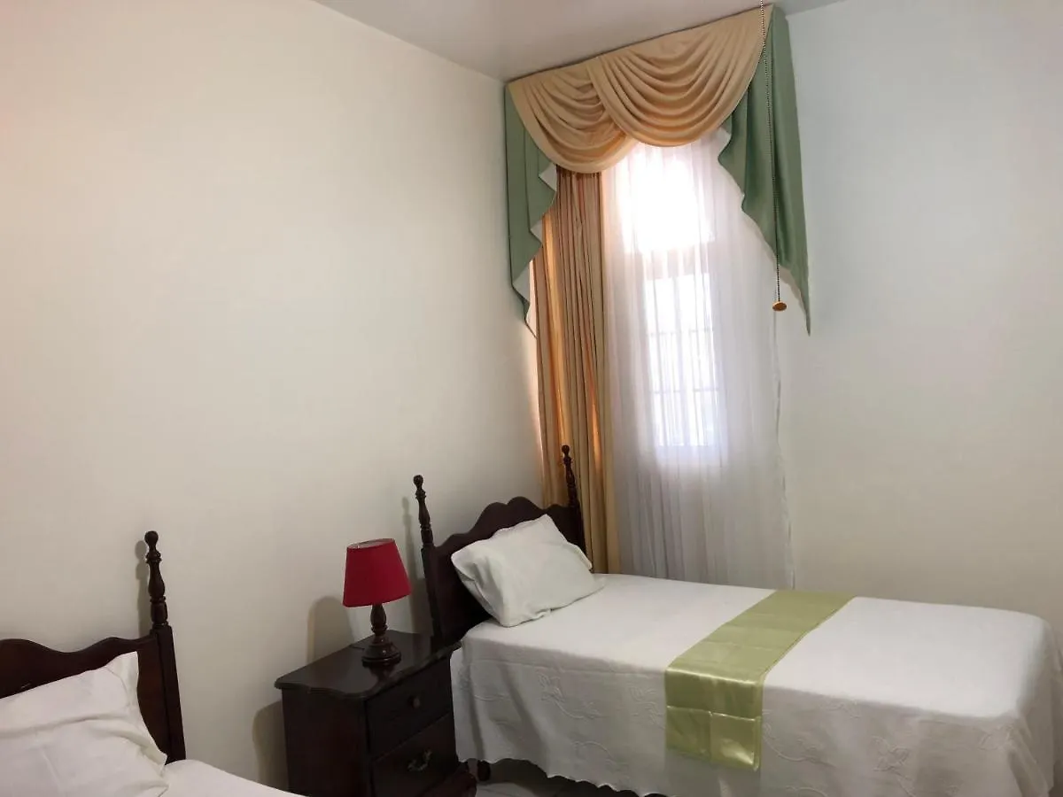 Goldenview Guesthouse Очо-Риос Ямайка